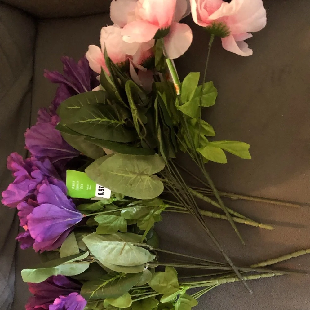 Florals - Picture 1 of 3